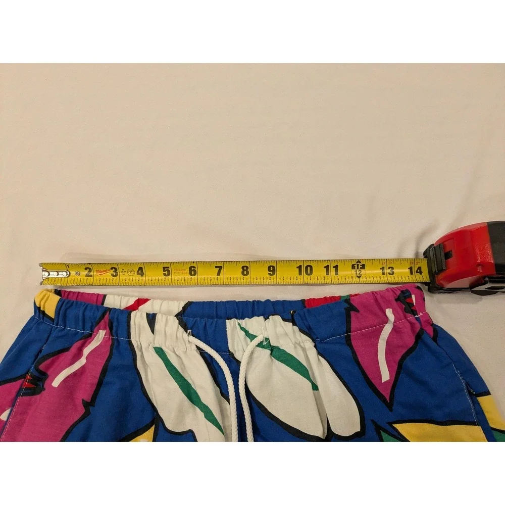 Vintage Bushwacker USA Beach Shorts Mens M Multicolor Floral Hawaiian 80s 90s
